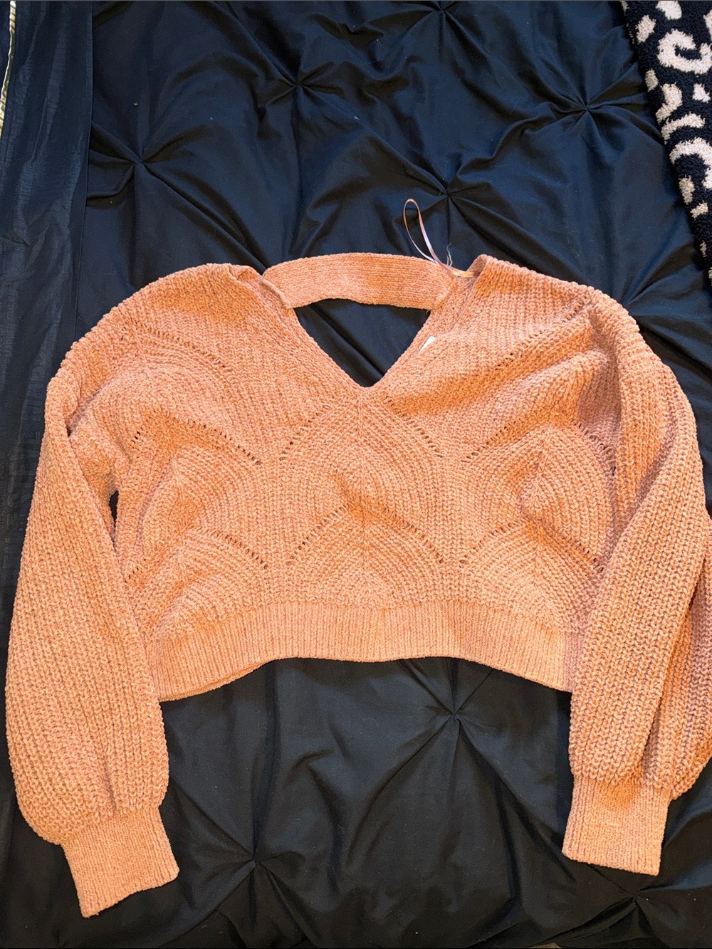 Pink Rose Peach V-Neck Cropped Knit Sweater